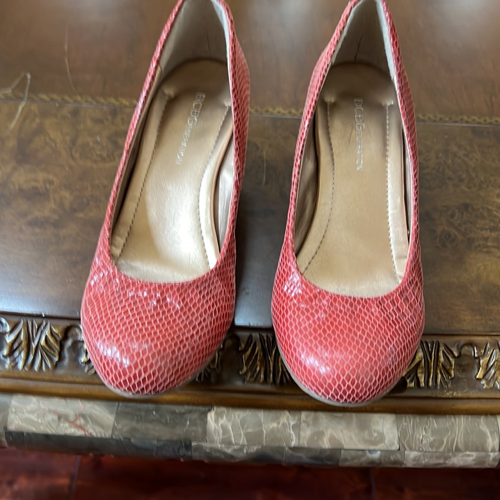 BCBG womens wedge shoes